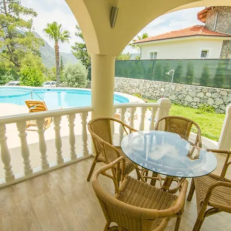 빌라 Villa White Rock 달라만